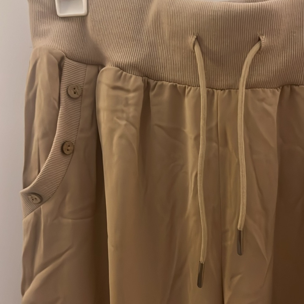 Khaki Cropped Drawstring Capris - image 5